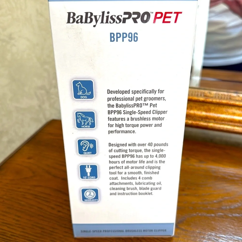 BabylissPRO PET Clipper. Lightweight. 10’ tangle free cord, 4 comb attachments.